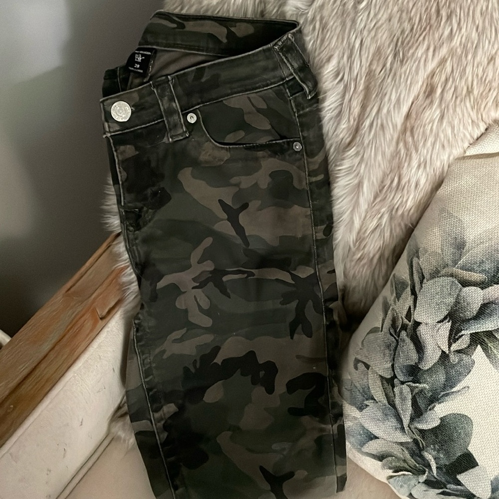 True Religion Halle Mid Rise Super Skinny